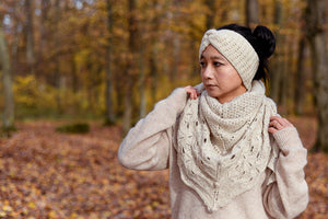 NEW!!! Lightweight Triangle Shawl 'Kusum' - Handspun Wool - Off-White
